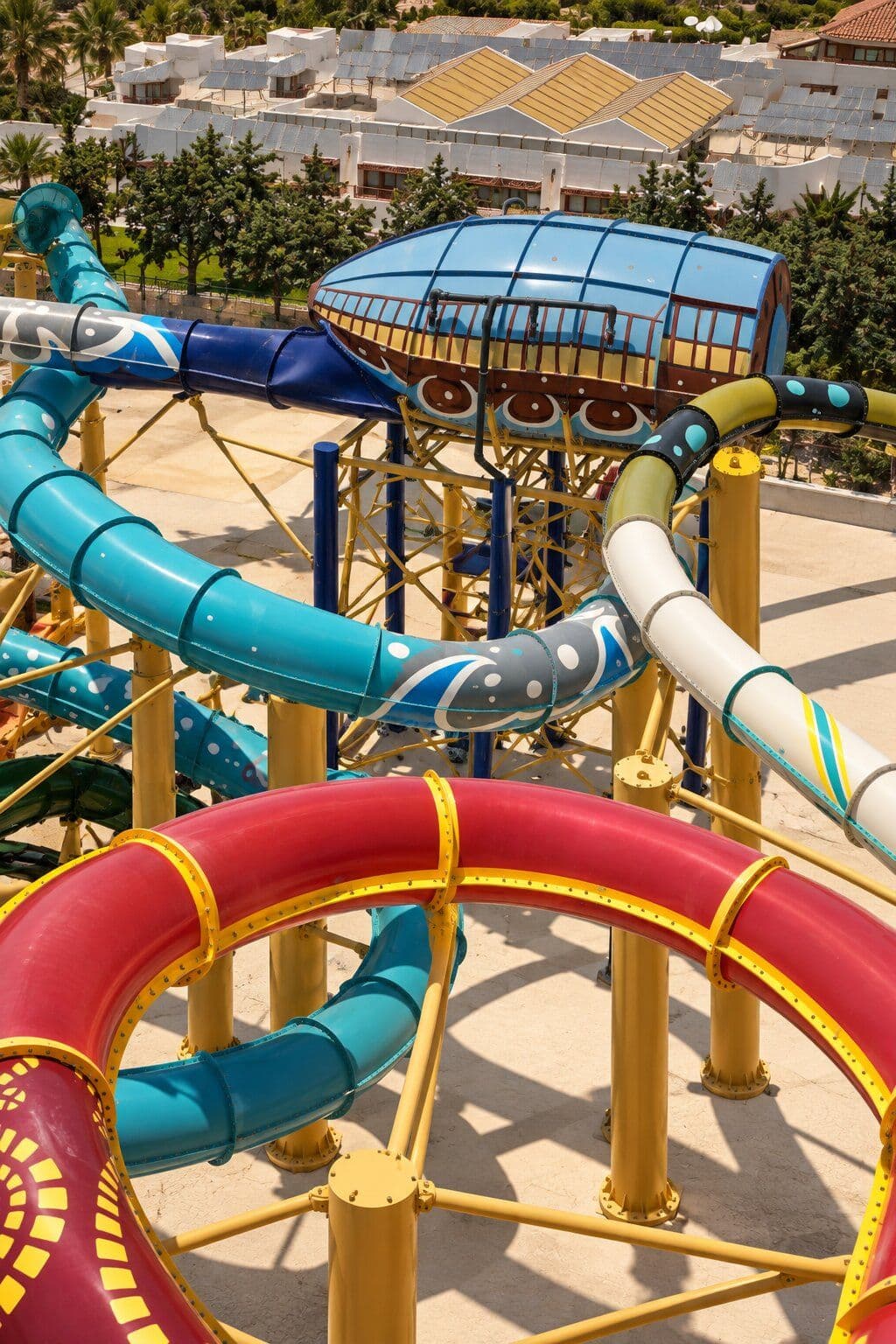 Background image for homepage pools zone